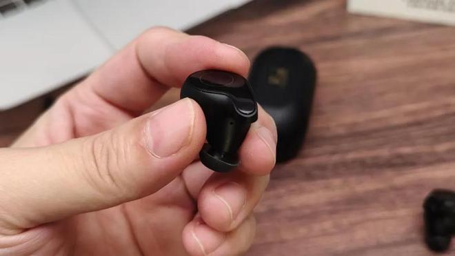 私密时光：降噪耳机的真正救星尊龙凯时APP喧嚣都市中的(图8)